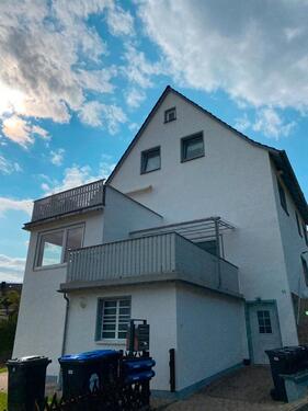 Foto - Gepflegte 3,5 Zimmer Wohnung mit freiem Blick über das Tal