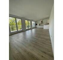 sonnige 3,5 Zi.-Penthousewohnung in Hoisdorf