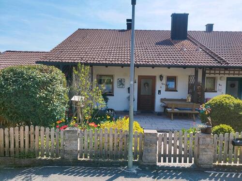 Foto - DHH in Reischach - 1.100,00&nbsp;EUR Kaltmiete, ca.&nbsp; 115,00&nbsp;m&sup2;