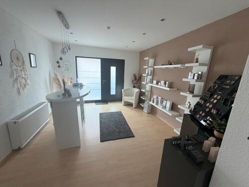 Foto - Kosmetikstudio Praxis Gewerbefläche Püttlingen