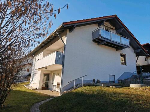 Foto - 4,5-Zi.-Wohnung in 94113 Haselbach. 800 € Kaltmiete inkl. Garage