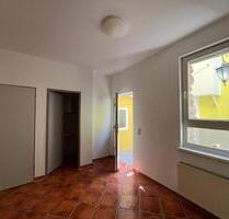 5-Zimmer mit Terrasse und Einbauküche – zentrale Lage & viel Plat - Ludwigsburg