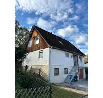 Charmantes Haus, teil-vermietet mit großem Grundstück - Brombachtal