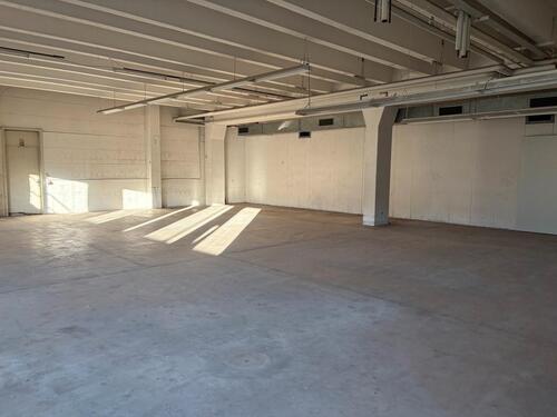 Foto - Gewerbefläche - 3.600,00&nbsp;EUR Kaltmiete, ca.&nbsp; 6,00&nbsp;m&sup2;