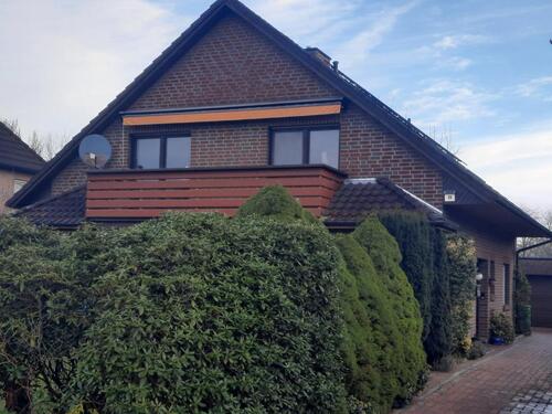 Foto - Einfamilienhaus mit zwei Wohneinheitwen privat zu verkaufen.