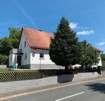Einfamilienhaus mit Nebengebäude inkl. vollmöbilierter Wohnung - Strullendorf