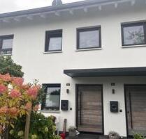 3,5 Zimmer Maisonette Wohnung OG + DG mit separatem Eingang - Sauerlach