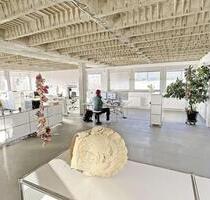 Vier vollmöblierte Designer-Arbeitsplätze im kreativen Loft-Büro am Frankfurter Ostpark. - Frankfurt am Main Bornheim