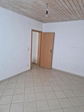 Foto - Souterrainwohnung befristet bis 31.07.2026 zuvermieten