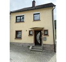 Einfamilienhaus am Main incl. Nebengebäude, Garten u. Garage - Collenberg