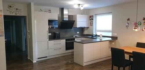 Foto - 3 Zimmer 92m2 modern teil mobilierte Wohnung mit Doppelgarage