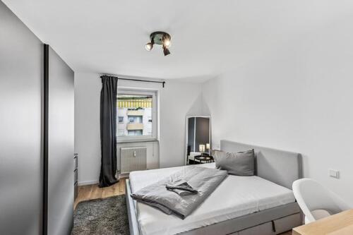 Foto - Modernes, voll möbliertes Zimmer in einer 3er Wohngemeinschaft in toller zentrumsnaher Lage