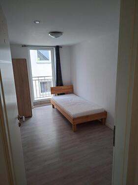 Foto - Möbliertes Zimmer Nr. 9 in einer Wohnung