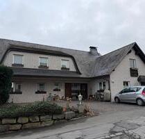 Langscheid - Grosszügige 4-Zimmerwohnung mit eigenem Eingang - Sundern (Sauerland)