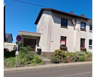 Doppelhaushälfte mit Garage und Garten - Püttlingen