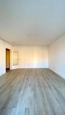 Foto - Lichtdurchflutetes Wohnjuwel mit Balkon: Charmante 1-Zimmer-Wohnung in Berlin-Lichterfelde