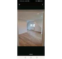 3 ZKB Dachgeschosswohnung - 550,00 EUR Kaltmiete, ca.  68,00 m² in Felsberg (PLZ: 34587)