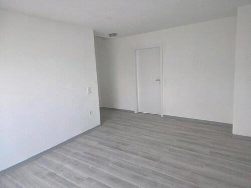 Foto - Helle 4ZKB in Altenkessel Provinzialstr