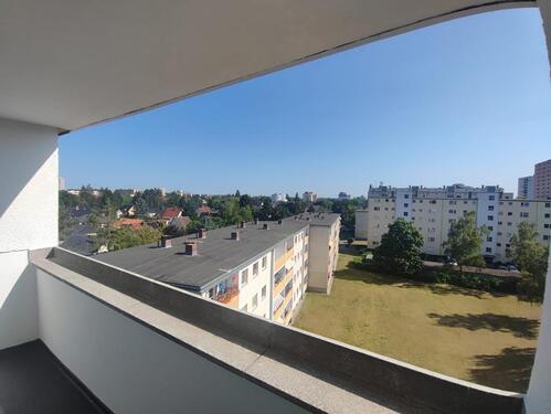 Foto - Bezugsfreie, kernsanierte 2-Zimmer-Wohnung, Balkon ohne Makler