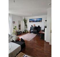 Schöne Dachgeschosswohnung mit Balkon in Stadtfeld Ost - Magdeburg Nordwest