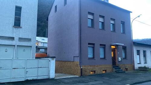 Foto - Haus zu verkaufen - 270.000,00&nbsp;EUR Kaufpreis, ca.&nbsp; 230,00&nbsp;m&sup2;