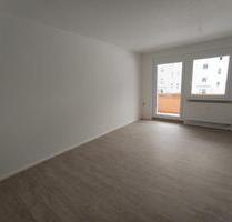 3-Zimmer-Wohnung mit Balkon - 370,00&nbsp;EUR Kaltmiete, ca.&nbsp; 62,27&nbsp;m&sup2; in Treuen (PLZ: 08233)
