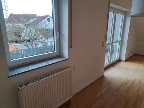 Foto - 3.Zimmerwohnung im DG - 1.100,00&nbsp;EUR Kaltmiete, ca.&nbsp; 105,00&nbsp;m&sup2;