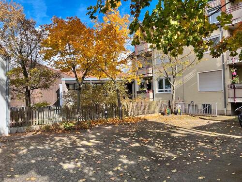 Foto - Erlangen Stellplätze zu vermieten - zentrumsnahe Lage!