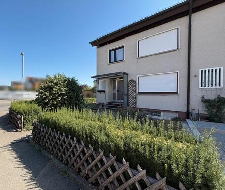 Foto - Solides Reihenendhaus mit Garage und ausgebautem Dachgeschoss in