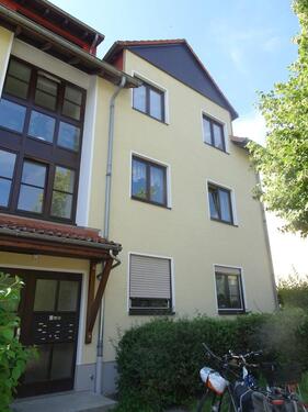 Foto - Große EG-4-Zimmer-Wohnung mit Gartenanteil und Stellplatz