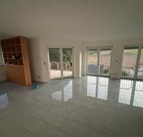 Großzügige helle 2-Zimmer- Wohnung - Altertheim