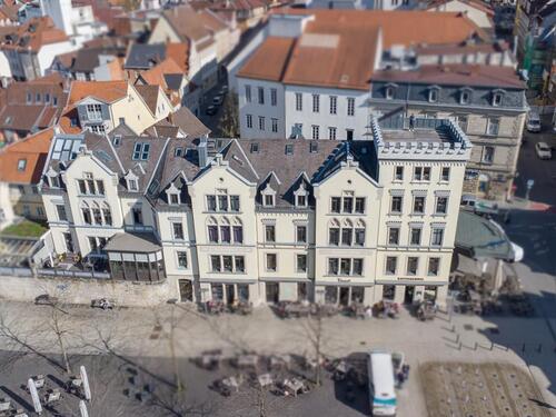 Foto - Zentral gelegene 3-Zimmer-Dachgeschosswohnung mit Küche, Büro und Tageslichtbad in Innenstadtlage