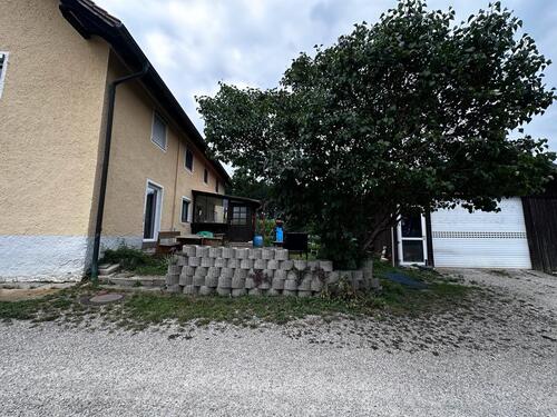 Foto - 11 Zimmer Mehrfamilienhaus, Wohnhaus in Altfraunhofen