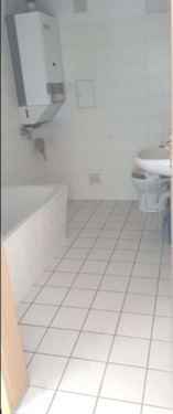 Foto - Lichtdurchflutete 3-Raumwohnung im 1. OG, ruhige Lage