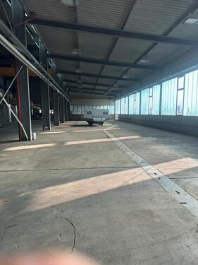 Foto - Stellplätze in Industriehalle - 135,00&nbsp;EUR Miete,