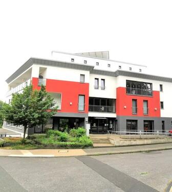 Foto - Seniorengerechte Wohngemeinschaft: Frisch renoviertes Einzelzimmer mit eigenem Duschbad