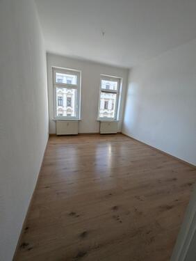Foto - +++GROßE 3-R. WHG. +TAGESLICHTBAD m. WANNE+++GROßZÜGIGE RÄUME + BALKON+++
