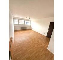 FUNDSTÜCK! PROVISIONSFREI: 1-ZIMMER-APPARTMENT- MIT POOL & SAUNA - Frankfurt am Main Eschersheim