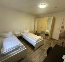 WG Zimmer 43 Zoll TV 1000er Mbit Internet Wohnung Unterkunft - Schwandorf