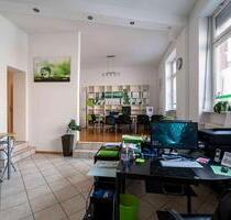 Gewerbeeinheit im charmanten Altbau-Mehrfamilienhaus – vielseitig nutzbar mit guter Sichtbarkeit - Mannheim Neckarstadt-Ost