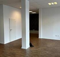 Büroräume in Kevelaer Büro - 1.000,00&nbsp;EUR Kaltmiete, ca.&nbsp; 81,00&nbsp;m&sup2; in Kevelaer (PLZ: 47623)