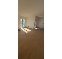Moderne 2-Zimmer-Wohnung in Burgheim
