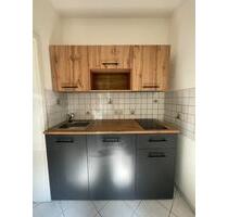 1Raum Wohnung mit neuer Einbauküche - Schönebeck (Elbe)