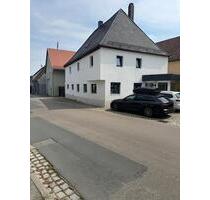 Großes möbliertes Haus ca. 200 m² | 4 Schlafzimmer - Markt Erlbach