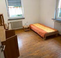 Zimmer zu Vermieten - 400,00&nbsp;EUR Kaltmiete, ca.&nbsp; 25,00&nbsp;m&sup2; in Schweinfurt (PLZ: 97424) Bellevue