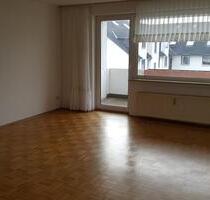 Gepflegte 2-Zimmer-Wohnung mit Balkon, Aufzug und Stellplatz - Velbert Pöthen