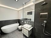 Foto - Ein Traum! + Lift + Parkett + Fußbodenhzg. + Wanne & Dusche + Balkon + LED-Licht + Stellplatz