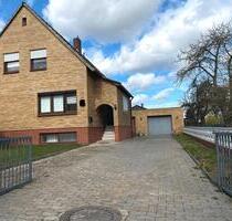Modernisiertes EFH mit Pool, 893m² Grundstück und Garage - Warberg