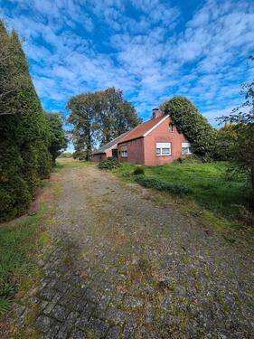 Foto - Sanierbedürftiges Fehnhaus mit wunderschönem Grundstück!