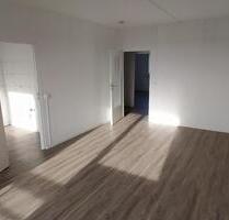 5.Etage mit Blick in(s) Grün(au) - 2 Raum mit Balkon - Leipzig West